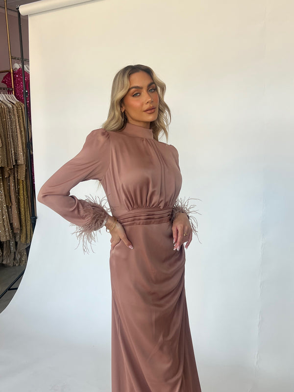 AMANDA FEATHER SLEEVE BY MY SECRET WARDROBE BROWN