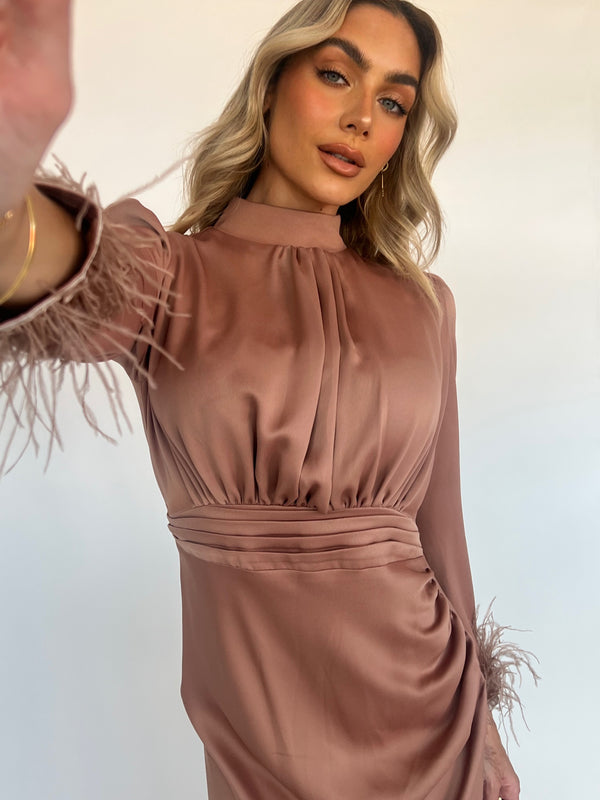 AMANDA FEATHER SLEEVE BY MY SECRET WARDROBE BROWN