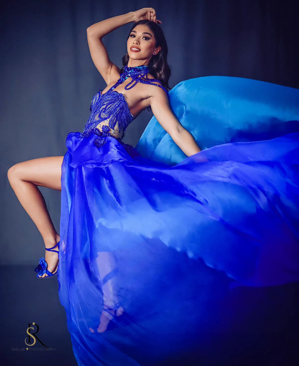 OCEANS OF BLUE BY VEE LOVE BLUE