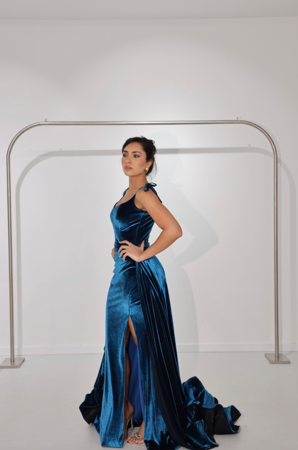 MAJESTY VELVET BY WALONE TURQUOISE