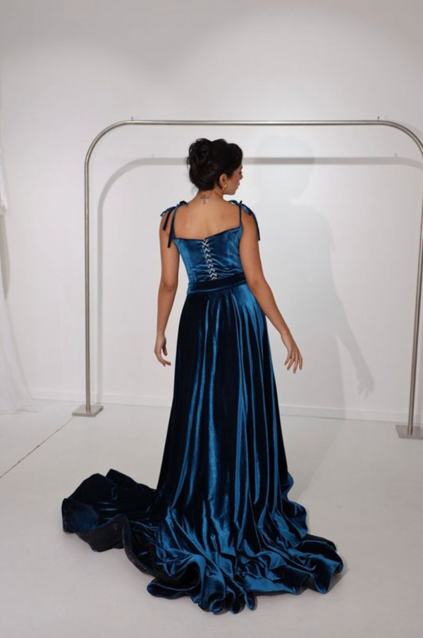 MAJESTY VELVET BY WALONE TURQUOISE